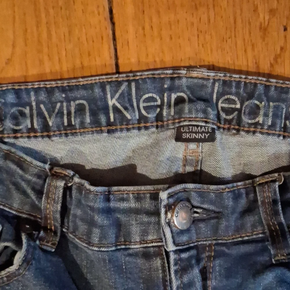 Calvin Klein Women's Denim Skinny Jeans - Picture 2 of 7